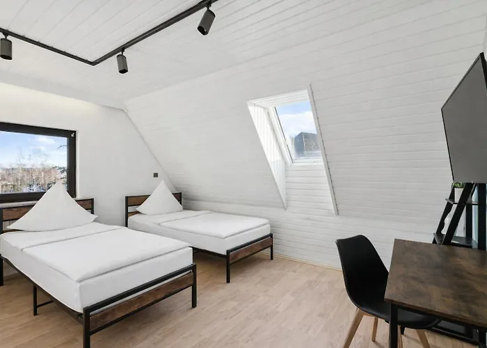 Charmantes 2 Bedroom Mit Parkplatz * ויידן