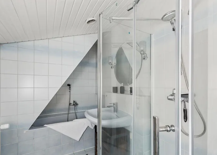 Charmantes 2 Bedroom Mit Parkplatz * ויידן