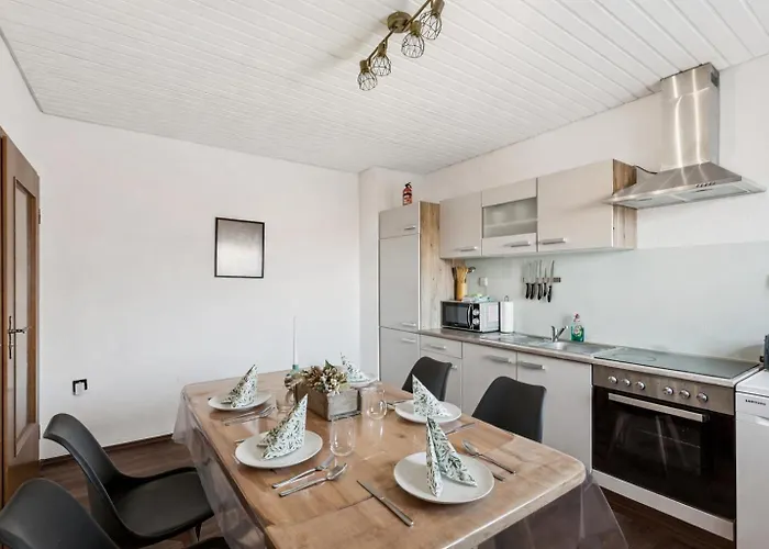 Lägenhet Charmantes 2 Bedroom Mit Parkplatz *